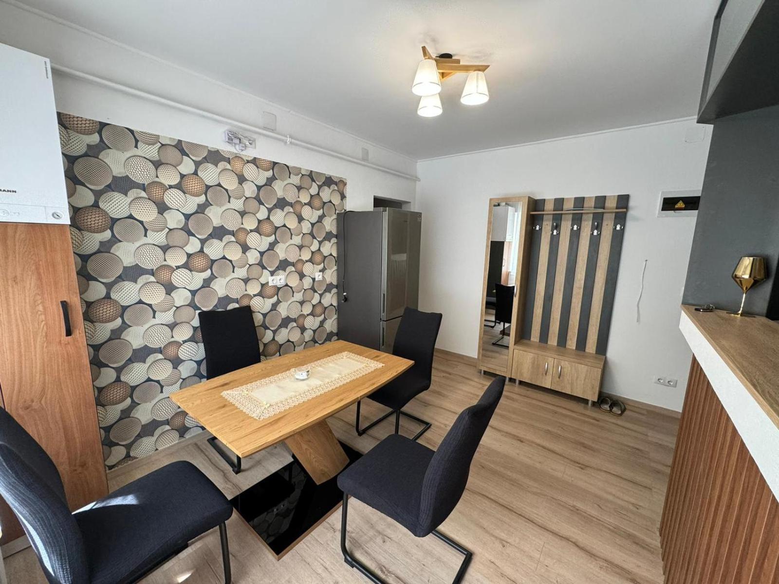 Bingo Apartman Cristuru Secuiesc Exterior photo